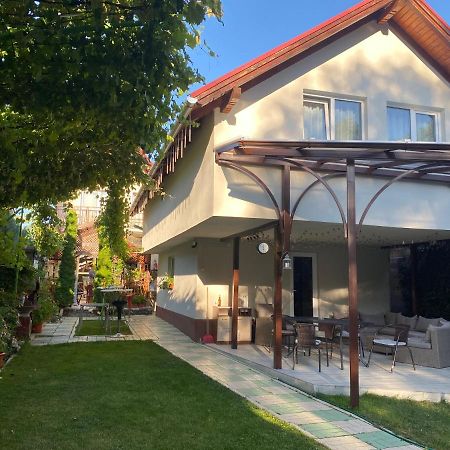 Casa Lucky Hotel Rîşnov Kültér fotó