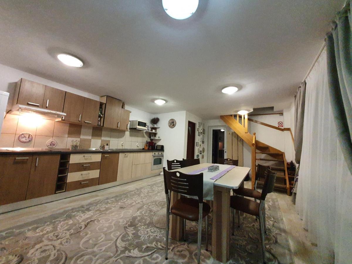 Casa Lucky Hotel Rîşnov Kültér fotó