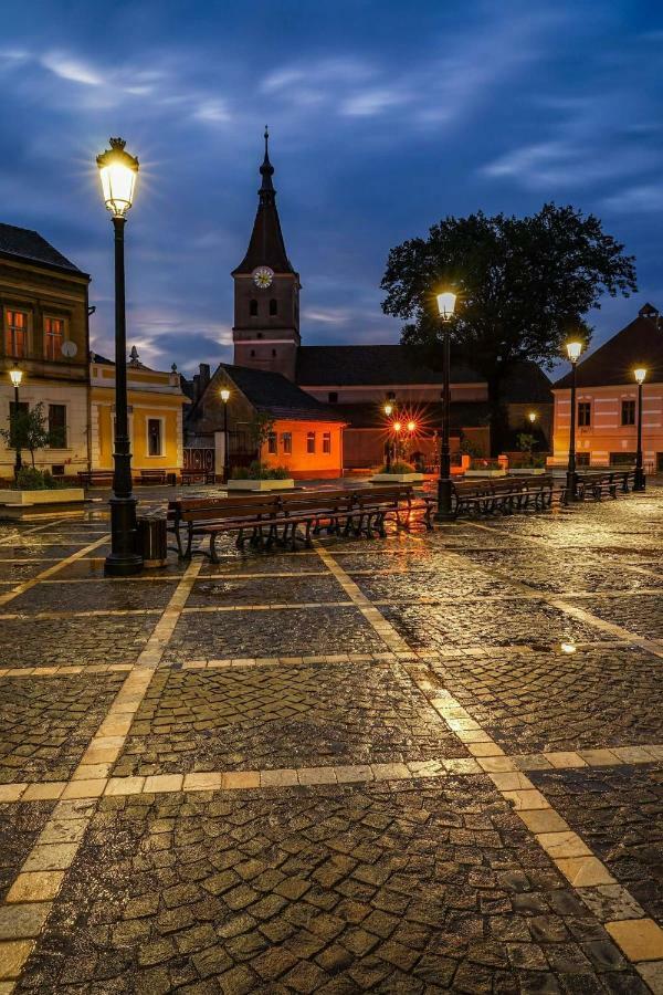Casa Lucky Hotel Rîşnov Kültér fotó
