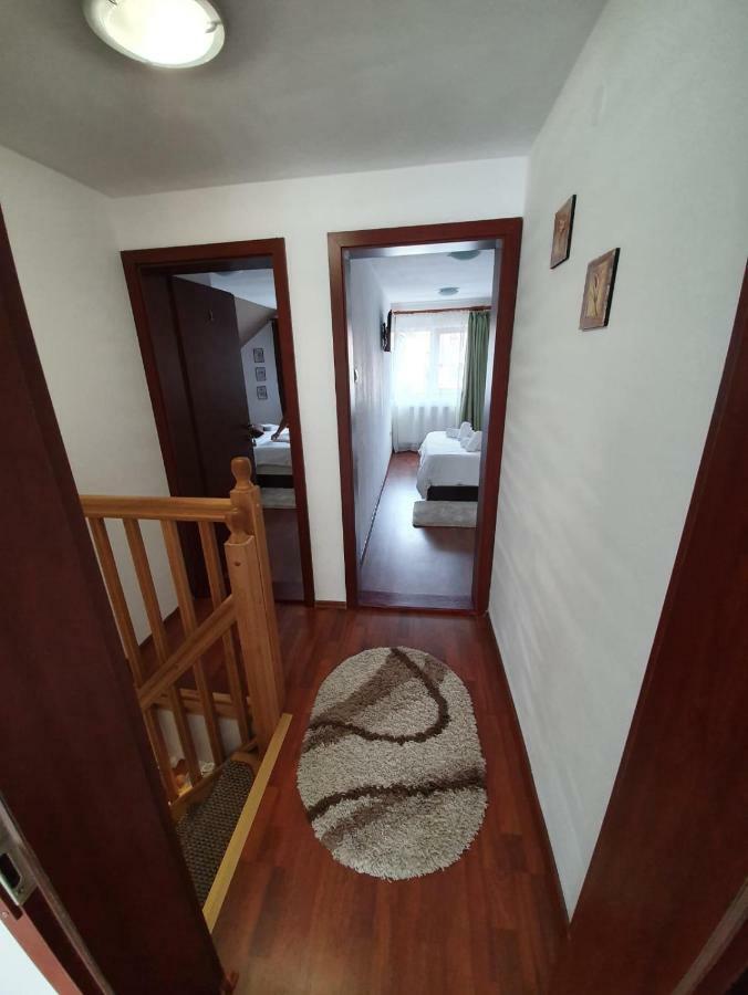 Casa Lucky Hotel Rîşnov Kültér fotó