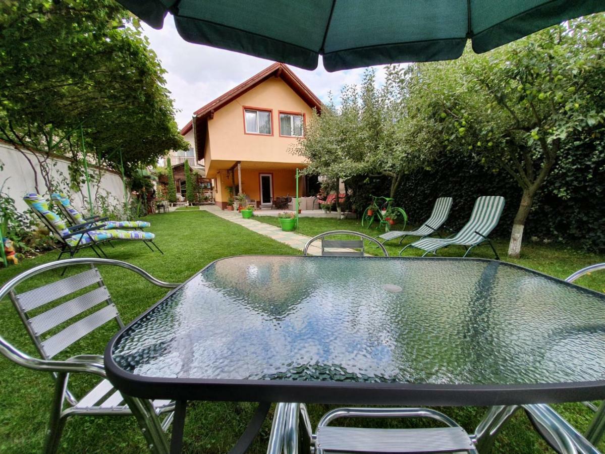 Casa Lucky Hotel Rîşnov Kültér fotó